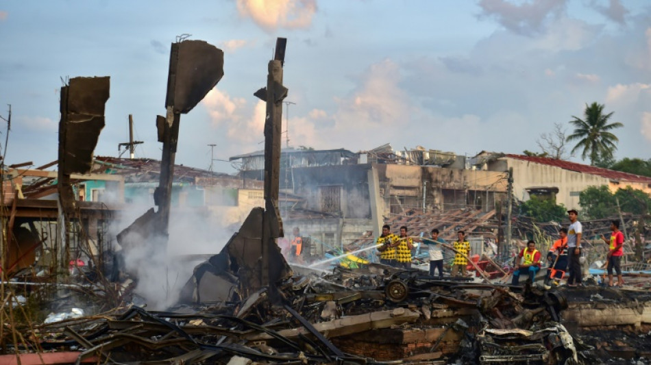 Explosão em depósito de fogos de artifício deixa 10 mortos na Tailândia