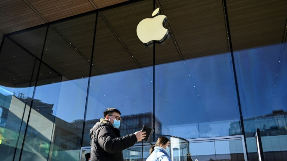 Apple alcanza ingresos récord pese a la escasez mundial de chips