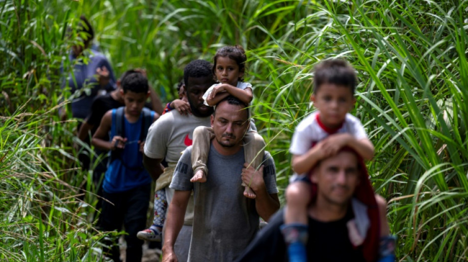 Cerca de 120.000 menores cruzaram a selva panamenha de Darién em 2023