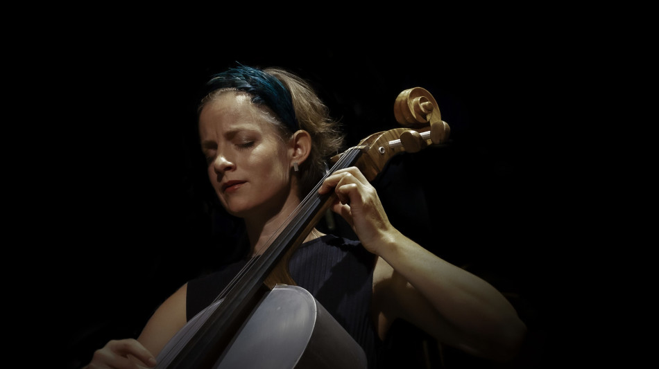 Jazzap, Naomi Berrill, presenta in trio suo album "Inish"