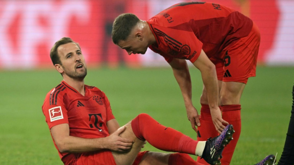 Bayern's Kane steps up recovery from torn hamstring