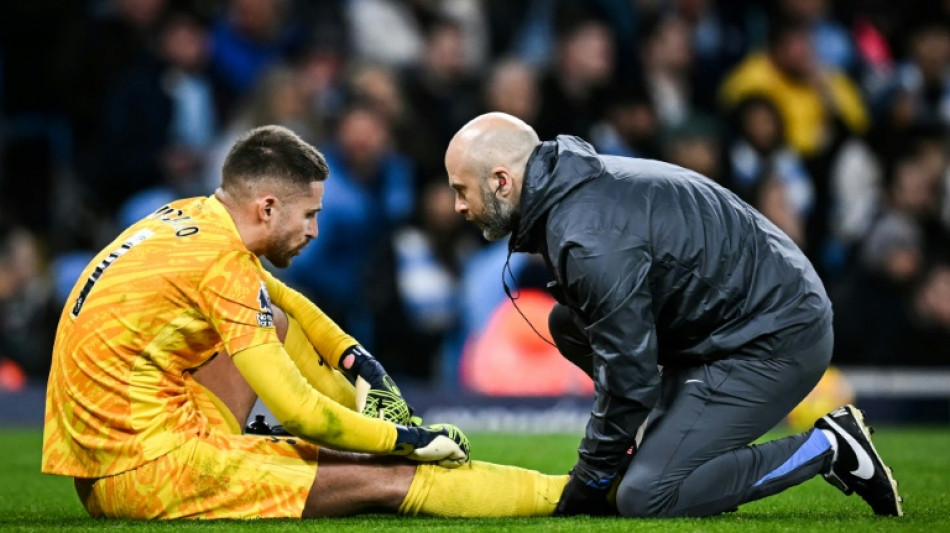 Tottenham goalkeeper Vicario has ankle surgery 