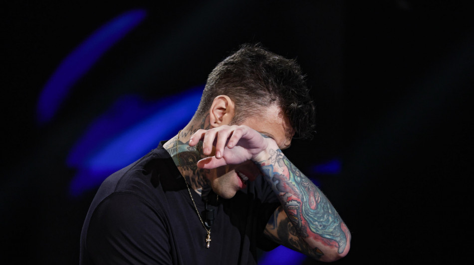 Fedez ricoverato dopo un'emorragia, 'grazie ai dottori'