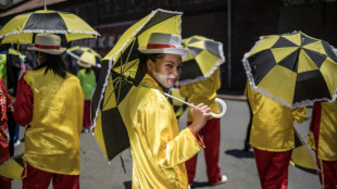 "No man's land": éboueurs et musiciens dans les rues de Johannesburg