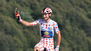 Tour: Ciccone contro Buitrago per la "borraccia incollata"