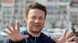 El célebre chef británico Jamie Oliver retira un libro por las críticas de indígenas en Australia