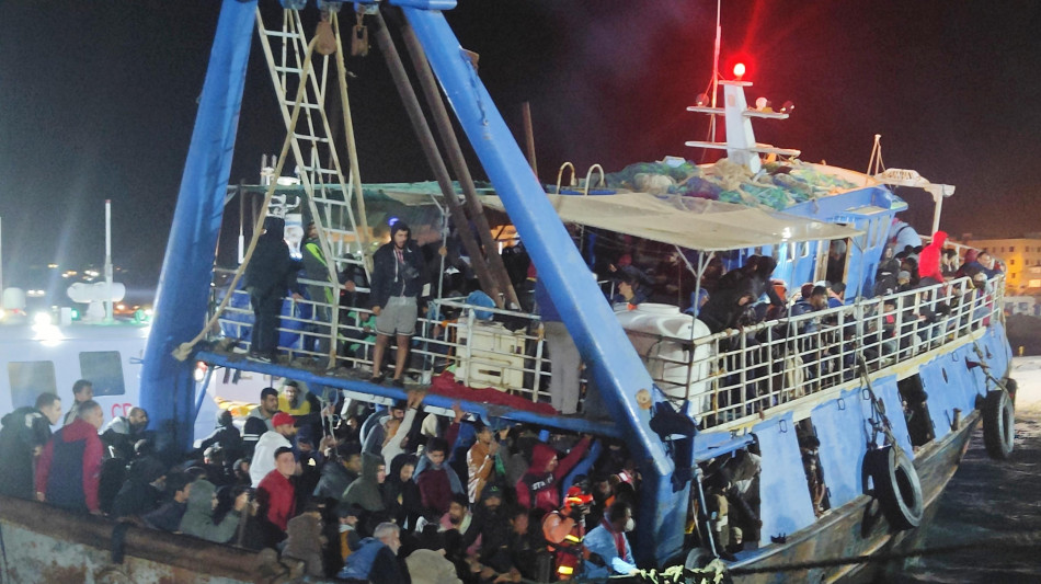 Sea-Watch, 'a Meloni e Piantedosi auguriamo il peggio'