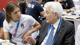 Parigi: Mattarella pranza a Casa Italia con 5 ambassador azzurri