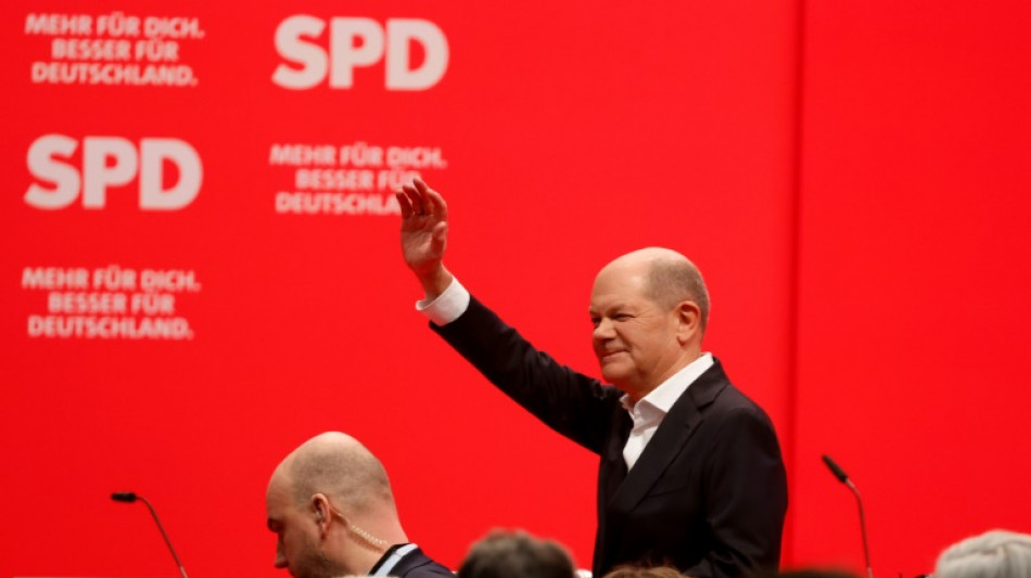  SPD-Parteitag stellt sich fast einmütig hinter Scholz - Wahlprogramm beschlossen 