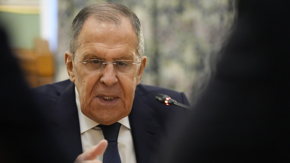  Lavrov, 'Mosca attende le proposte di Trump sull'Ucraina' 