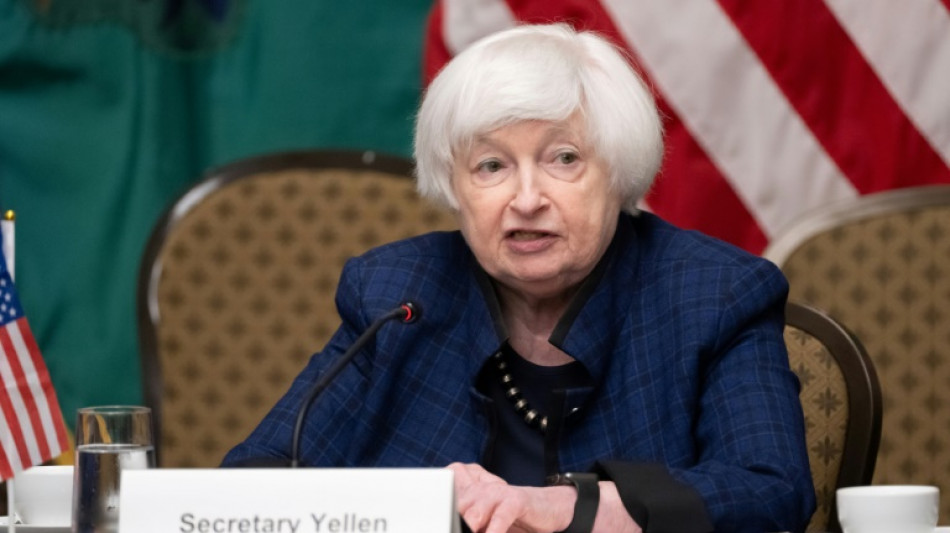 Véhicules électriques: une réplique chinoise aux droits de douane américains est "possible", estime Yellen