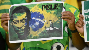 Fußball-Legende Pelé schaut WM-Finale bei einer Fußmassage im Krankenhaus