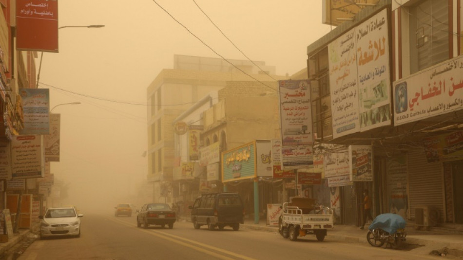 L'Irak pris dans une tempête de poussière, des dizaines d'hospitalisations