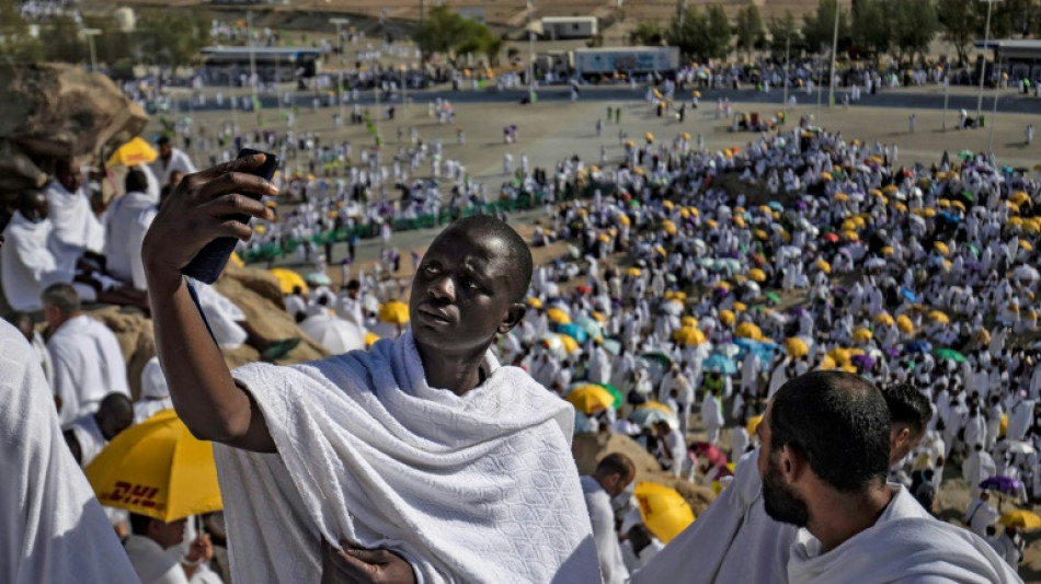 Pilgrims pack Mount Arafat for climax of biggest Covid-era hajj