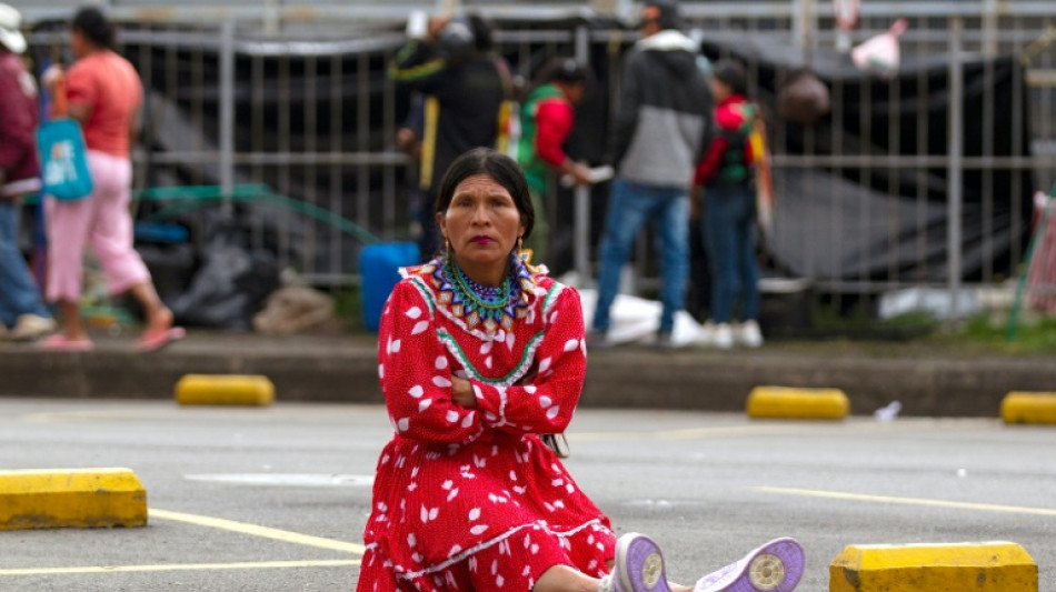  Milhares de indígenas acampam em Bogotá e exigem reunião com governo colombiano 