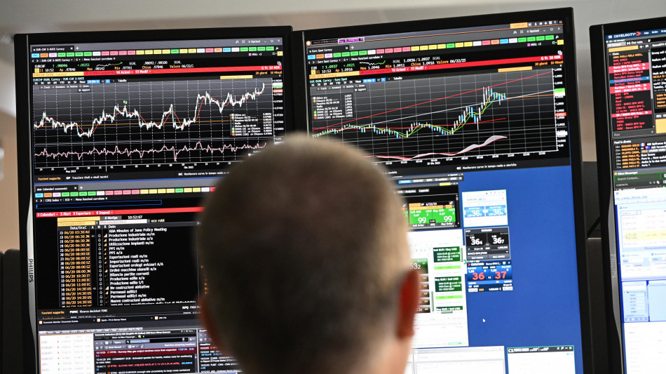  Lo spread tra Btp e Bund apre stabile a 123 punti 