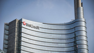 Unicredit completa acquisto maggioranza Alpha Bank Romania