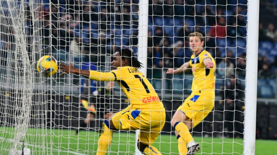 Atalanta snatch late draw at Lazio to hold Serie A lead