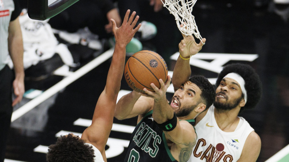  Nba: Celeveland torna a vincere, Philadelphia in crisi 