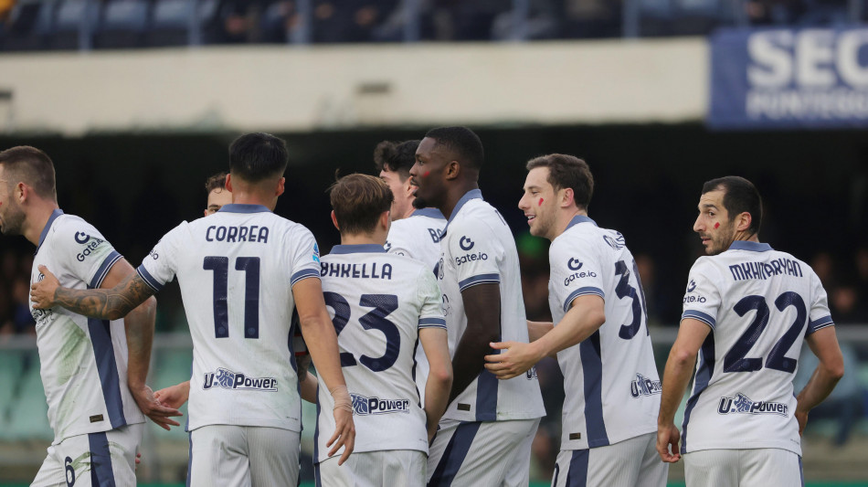  5-0 al Verona, l'Inter vola al comando 