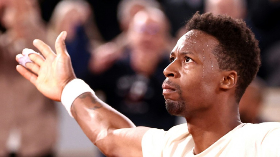 Roland-Garros: Monfils fait le show et rejoint le deuxième tour