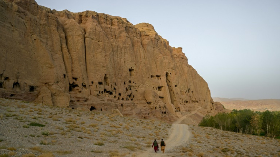 Afeganistão: vítmas de ataque a turistas em Bamiyan são levadas para Cabul