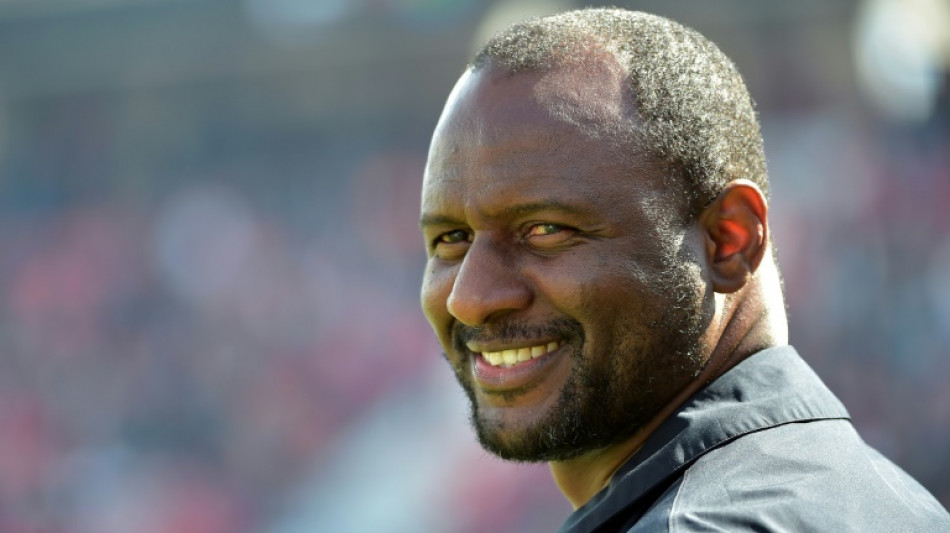 Genoa anuncia francês Patrick Vieira como novo técnico