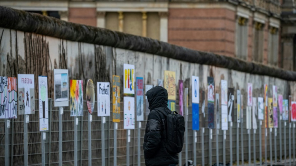 L'Allemagne en crise fête la chute du Mur de Berlin et "la liberté"