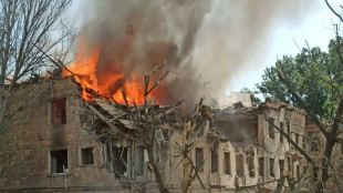 Rússia bombardeia clínica na Ucrânia e acusa Kiev de ataques na fronteira