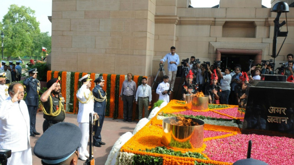 Indian 'eternal flame' in memory of war dead is extinguished