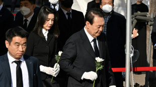 Südkoreas Präsident weiht Gedenkstätte für Opfer von Massenpanik in Seoul ein