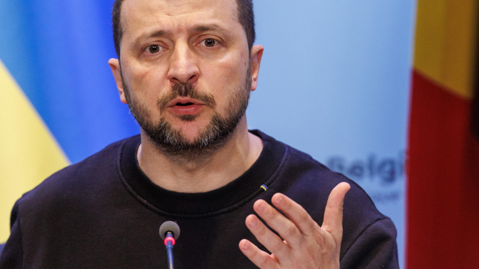 Zelensky, 'pronti ad ulteriori attività russe al fronte'