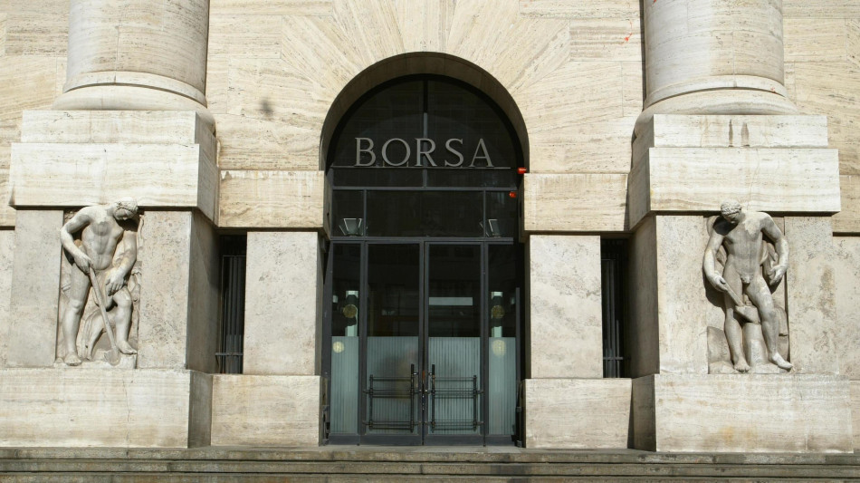 Borsa: Milano apre in rialzo, Ftse Mib +0,46%