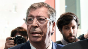 Patrick Balkany autorisé à sortir de prison vendredi après un "ultime avertissement" de la justice