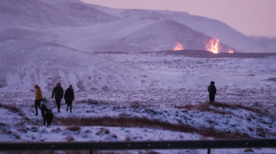 Erutta un vulcano in Islanda, è il settimo in un anno