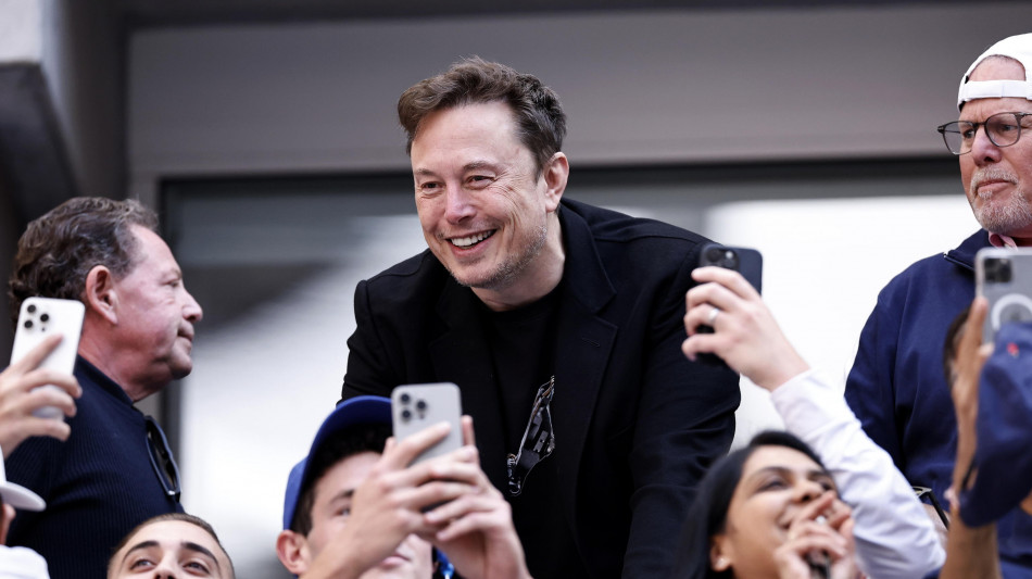  Musk fa una mega donazione a Trump, 289mila dollari 