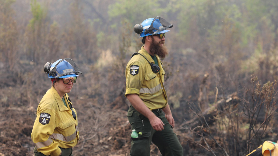 Incendi in Canada, 25mila evacuati a Jasper su Montagne Rocciose